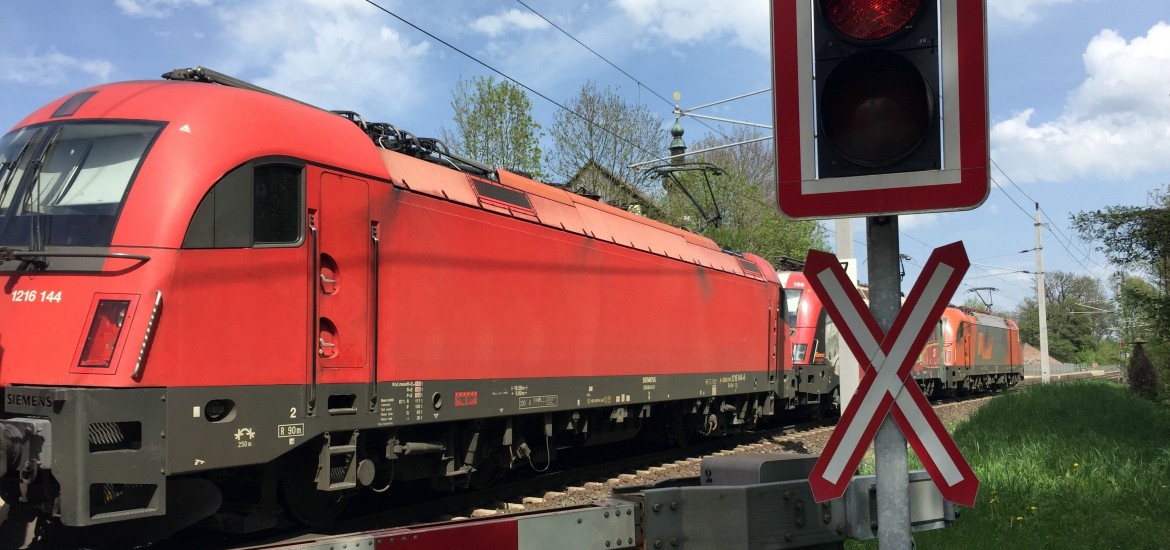 Bus und Bahn müssen in Kärnten günstiger werden!