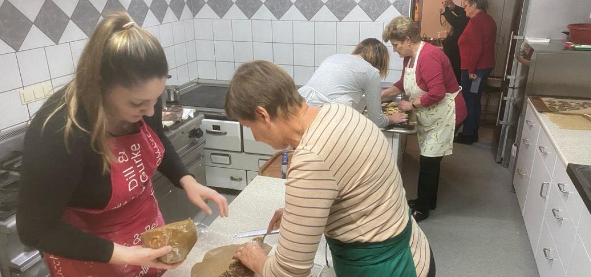 FPÖ-Heimat-Herbst "Kärntnerisch Keksbacken" in Kirchbach im Gailtal